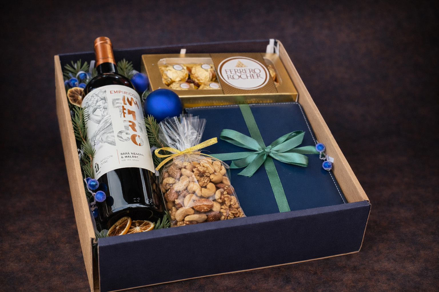 Gift box cu vin și delicii  delligiftshop.md