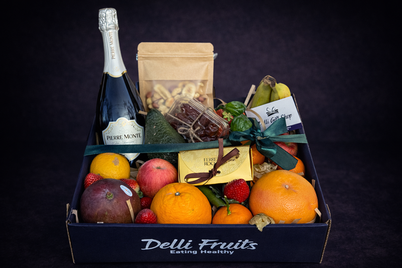 Gift box cu vin și delicii  delligiftshop.md