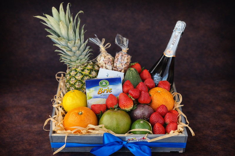Gift box cu vin și delicii  delligiftshop.md