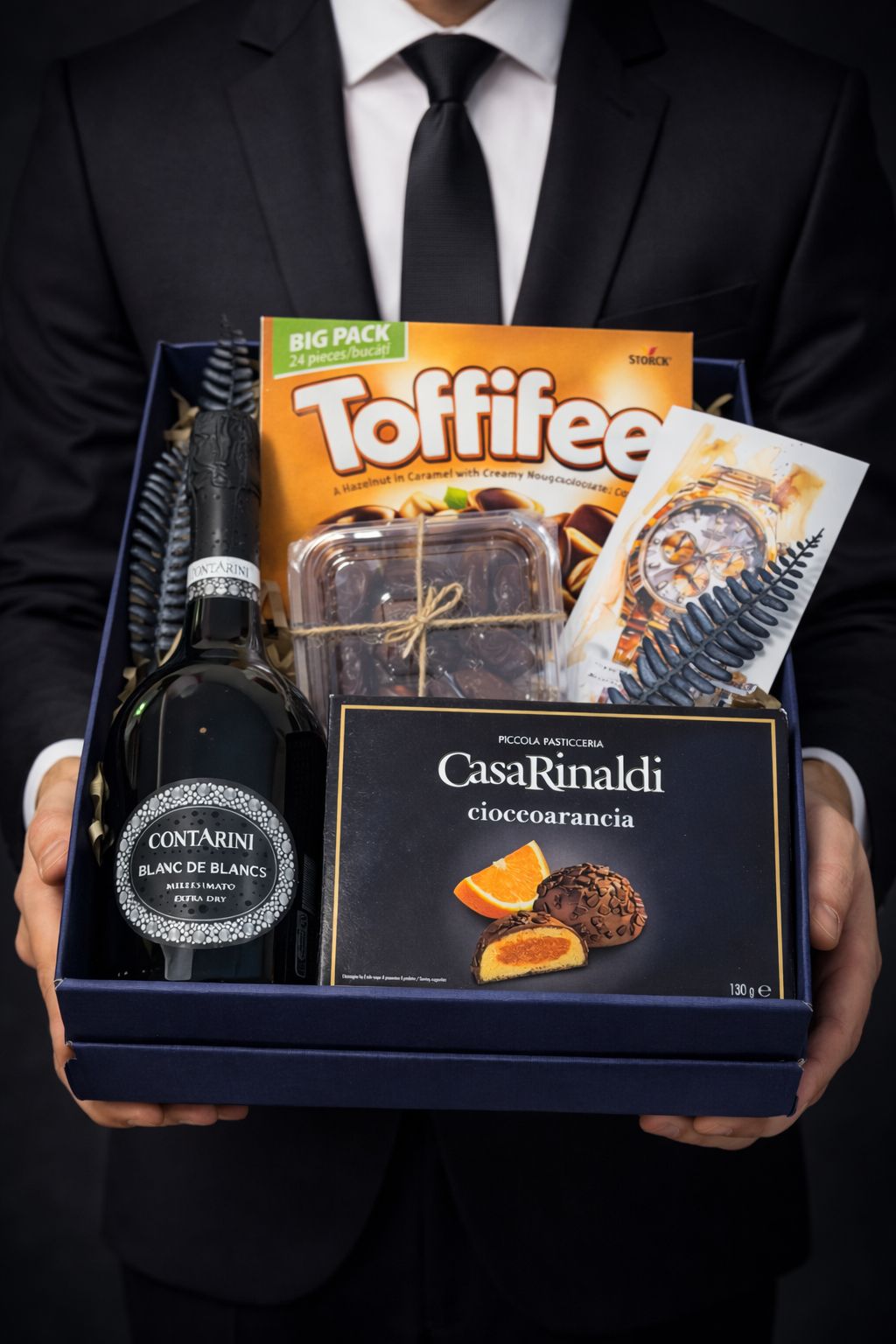Cadou pentru Bărbați „Nr. 61” - Cutie Premium cu Spumant Contarini și Dulciuri delligiftshop.md