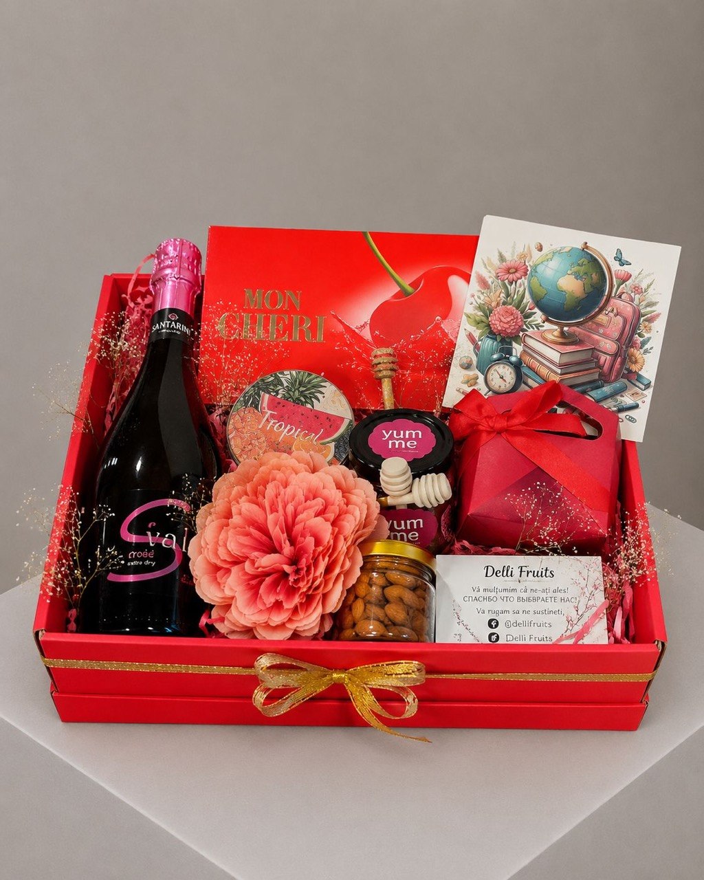 Cadou pentru profesori Nr. 32 — Red Passion Gourmet Box delligiftshop.md
