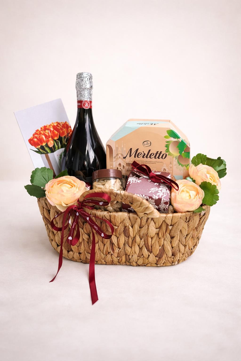 Cadou pentru profesori Nr. 72 — Coșul „Eleganță Florală” delligiftshop.md