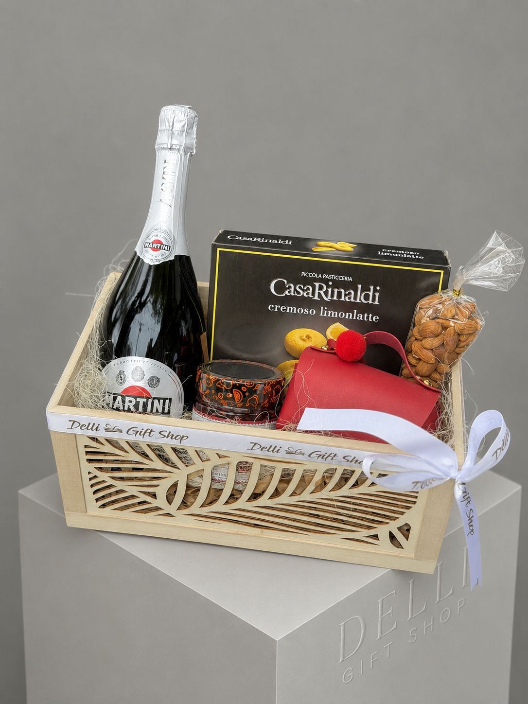 Cadou pentru femei Nr. 6 — Setul „Eleganță și Gust” delligiftshop.md