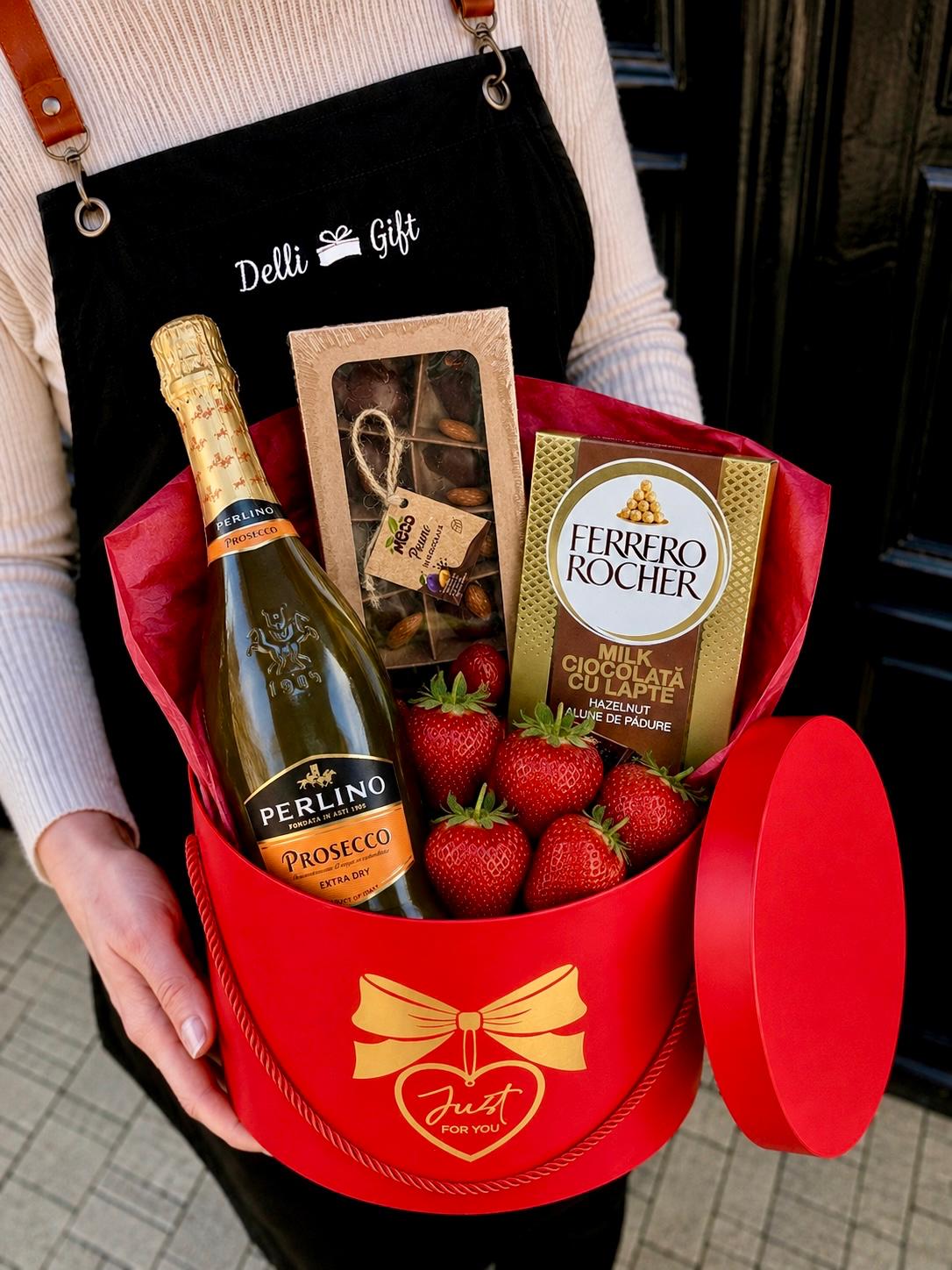 Cadou pentru Profesori Nr. 99 — Selecție Dulce cu Prosecco și Căpșuni delligiftshop.md