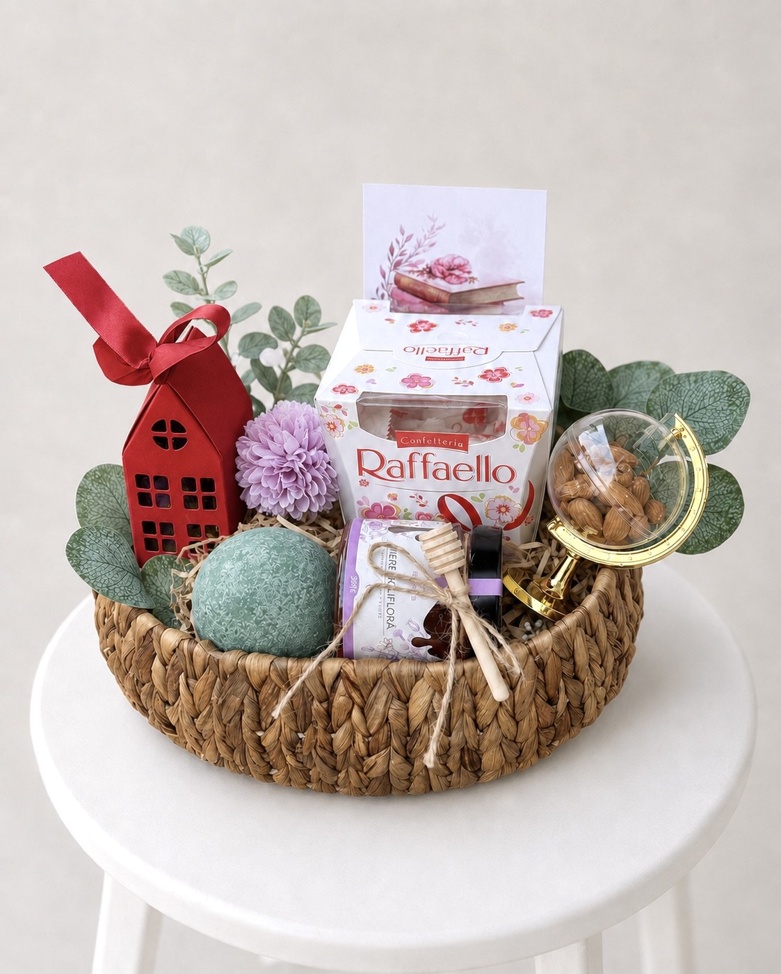Cadou pentru Profesori Nr. 99 – Raffaello & Miere delligiftshop.md